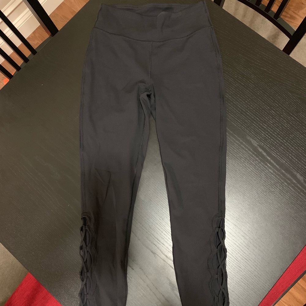 NWOT Lululemon Wunder Under Pants Size 8